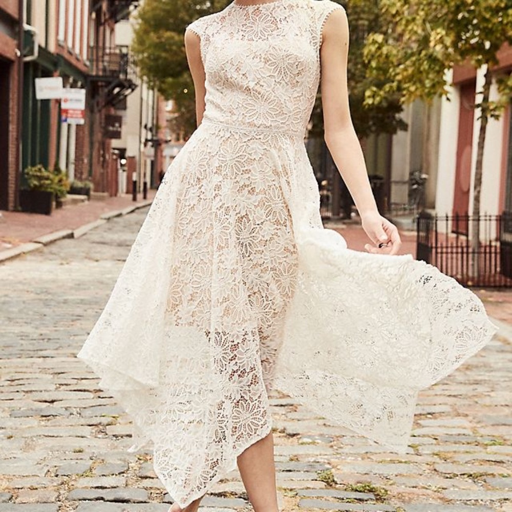 David's Bridal Lace Wedding Dress in Cream